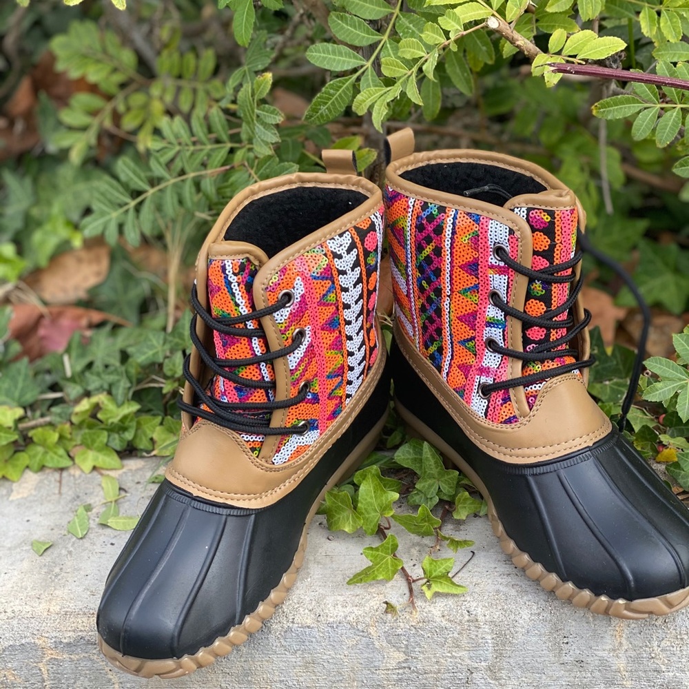 GIRLS SEQUIN MULTI COLOR DUCK BOOT